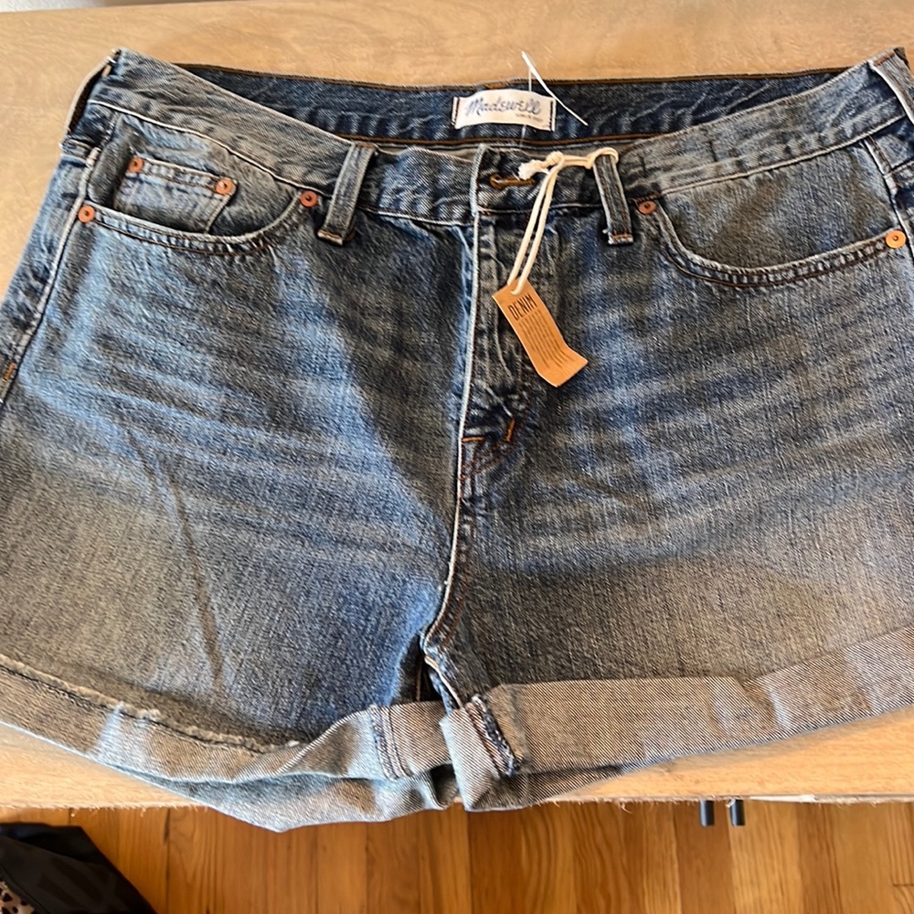 New Madewell jean shorts size 32